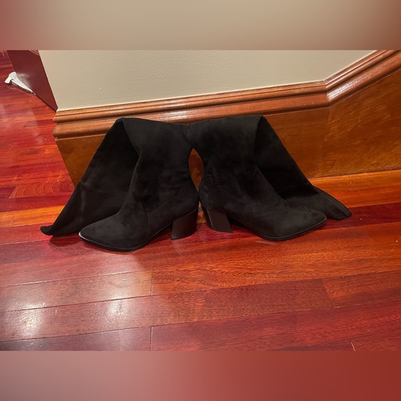 Faux Suede Marc Fisher Knee High Boots Black Size 8 - Picture 7 of 9